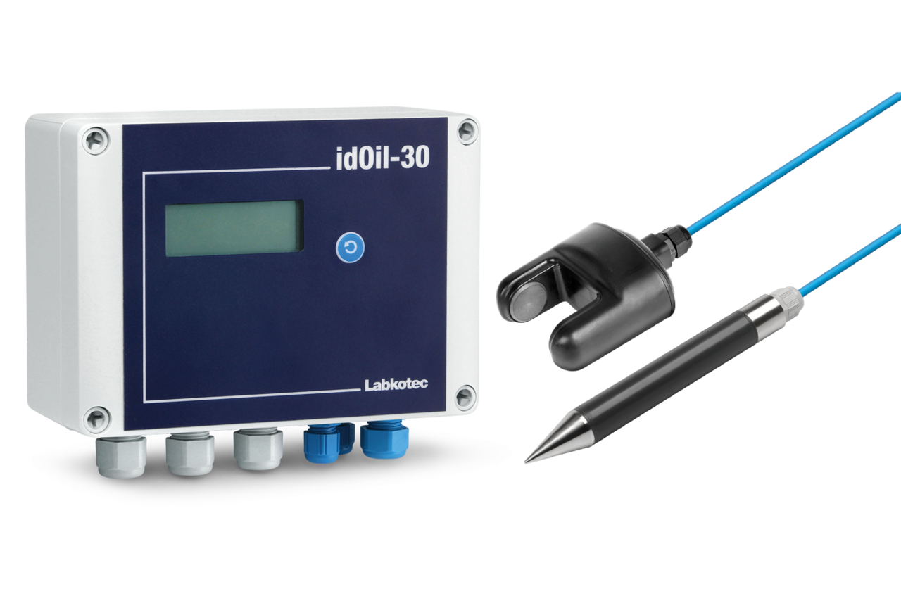 idOil-30 oil level indicator with sensor on a white background